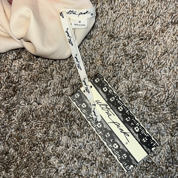 NWT Ultra Pink Lined Floral Mesh Tunic Ivory/Cream Size Medium - Picture 9 of 11